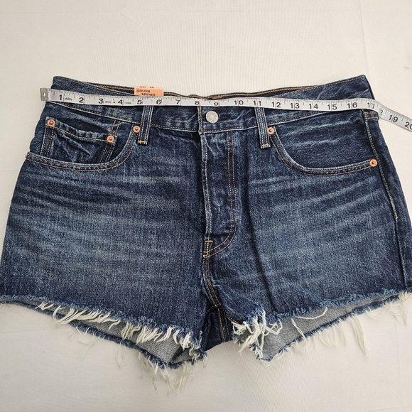 NWT Levi’s 501 Button Fly Denim Shorts Dark Wash High Rise Distressed Size 30 - Picture 7 of 12
